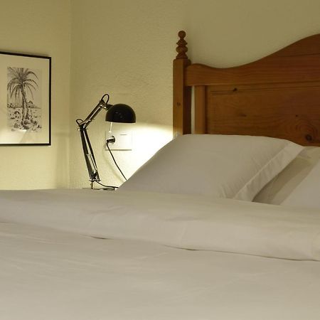 Hostal Can Maret Vilademuls Exterior photo